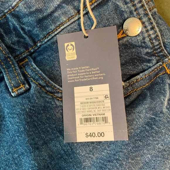 NWT. Universal Thread Denim Overalls. Size 8. - Picture 10 of 10